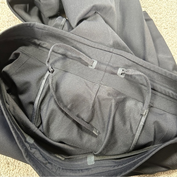SOLD | Lululemon Men’s Surge Tight 27” Running Activewear in Black Size M - Picture 9 of 16